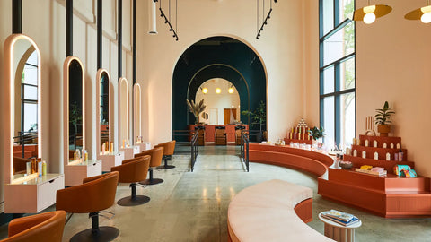 Guide complet pour la création d'un salon de beauté à Dubai : étapes, règles et succès